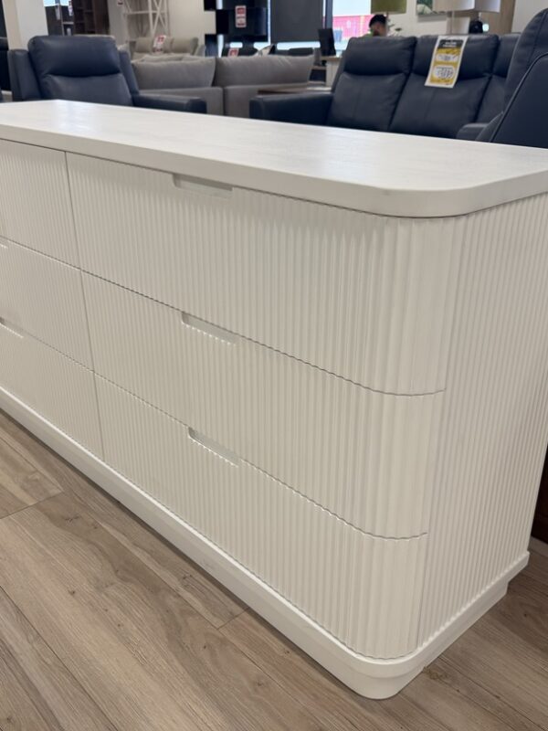 6 Drawer White Curved 6 Drawer Dresser